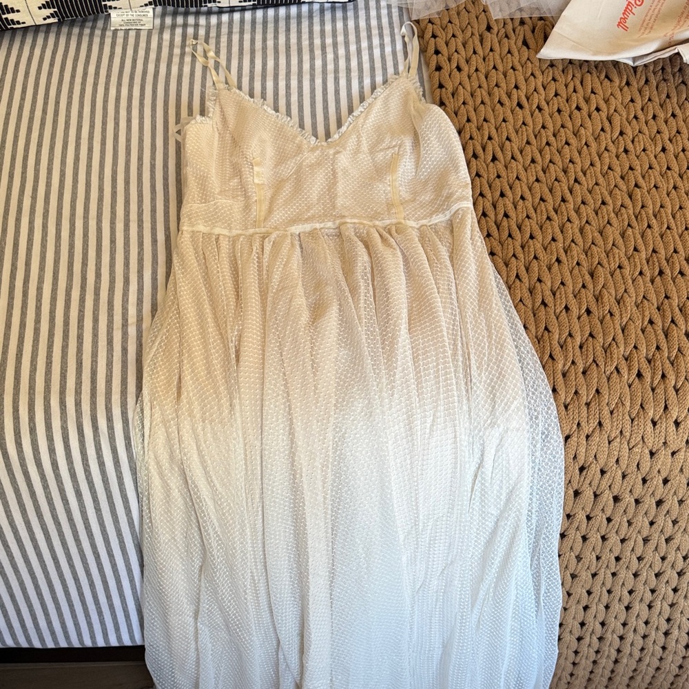 Jill Stuart Cream Lace Detail Garment